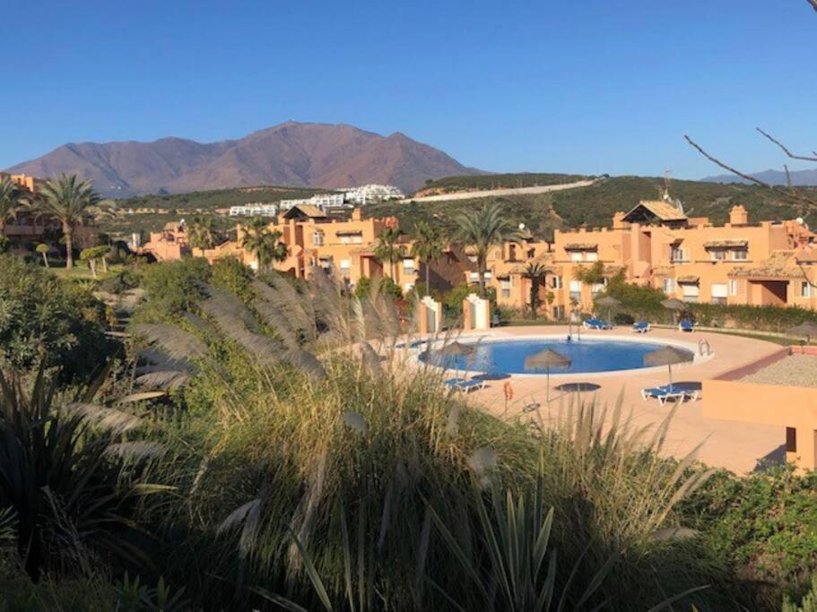 Schoenes Penthouse Mit Meerblick Pura Vida Bahia de Casares Екстериор снимка