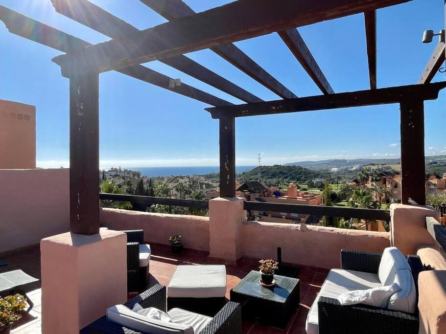 Schoenes Penthouse Mit Meerblick Pura Vida Bahia de Casares Екстериор снимка