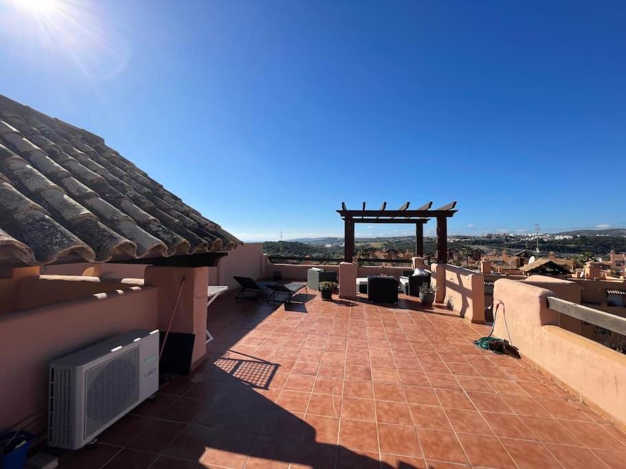 Schoenes Penthouse Mit Meerblick Pura Vida Bahia de Casares Екстериор снимка